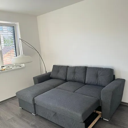 Soukromy 2+kk S Balkonem A Parkovanim * زنويمو