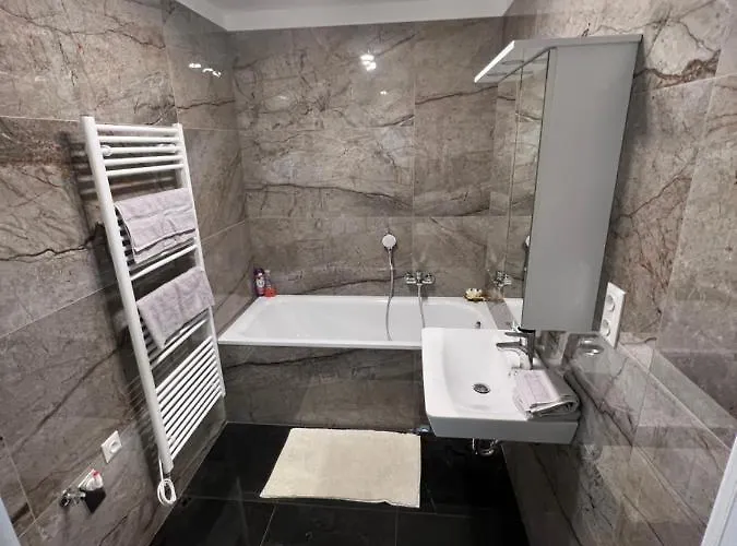 Apartamento Soukromý 2+kk S Balkónem A Parkováním
