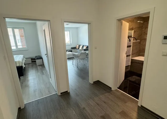 Soukromý 2+kk S Balkónem A Parkováním