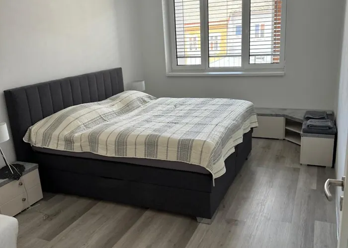 Apartamento Soukromý 2+kk S Balkónem A Parkováním *